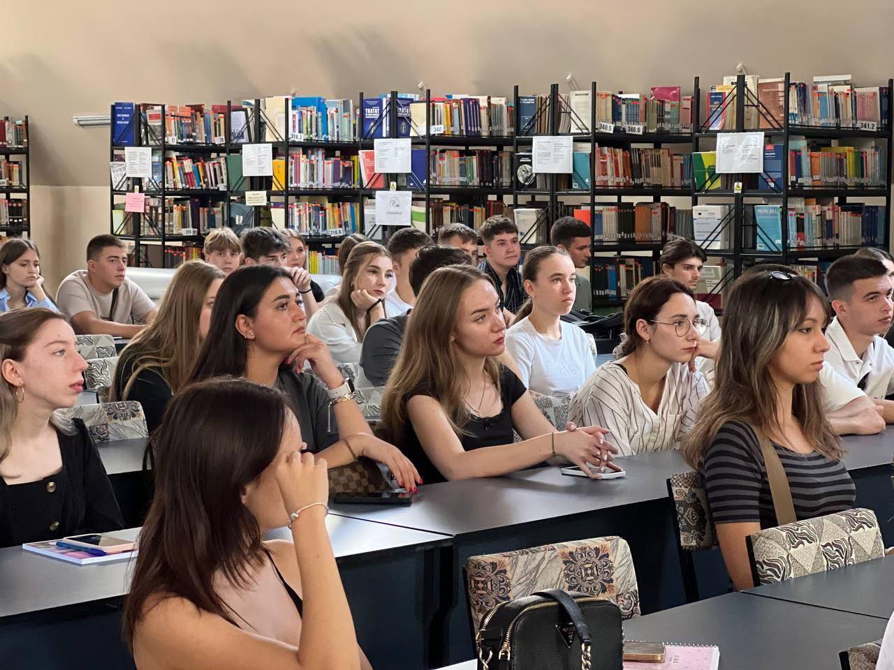 Excursii informative în cadrul programului «Grija pentru noii utilizatori» pentru Facultatea Științe Economice și elevii Colegiului ULIM